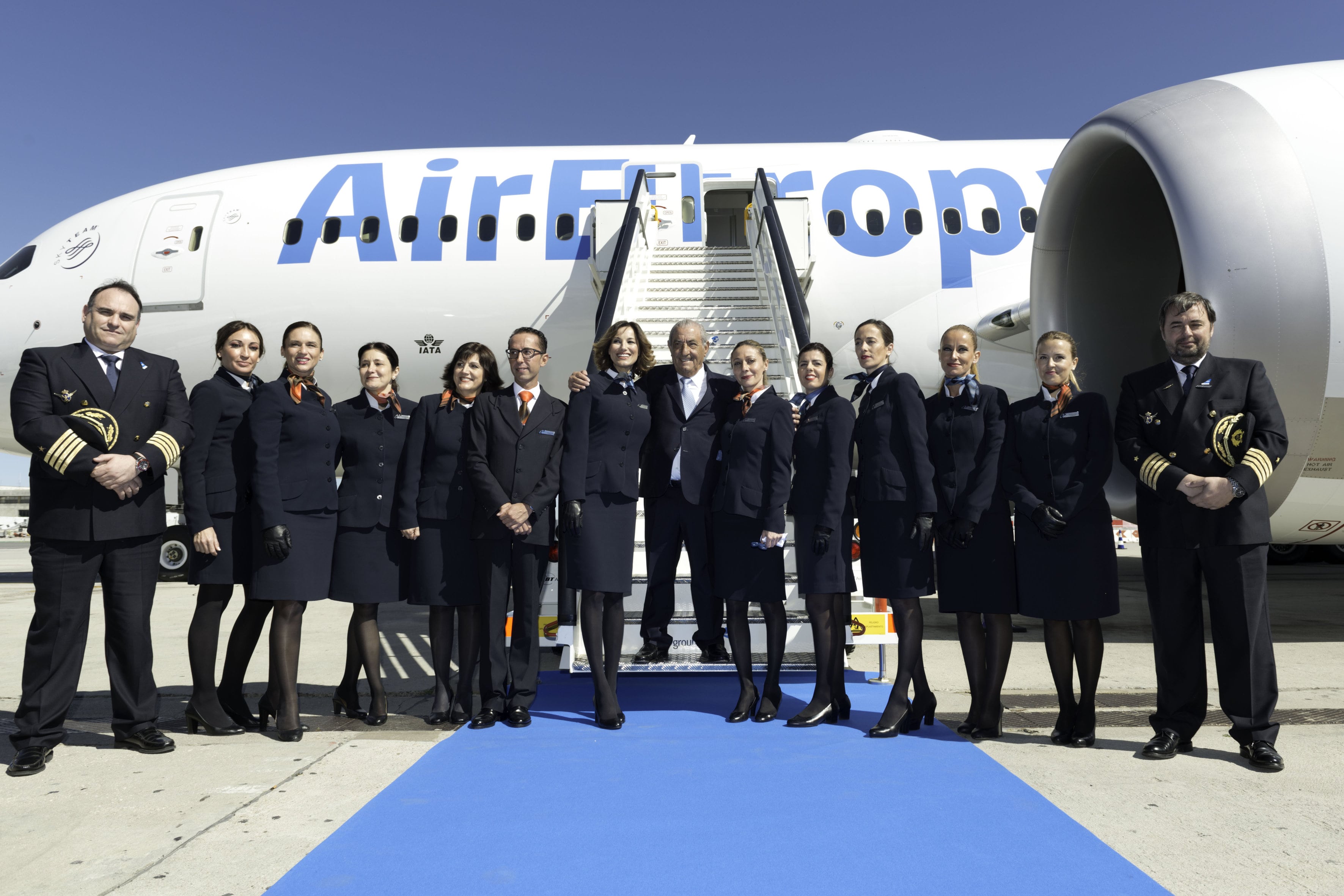 Air Europa B787 and crew