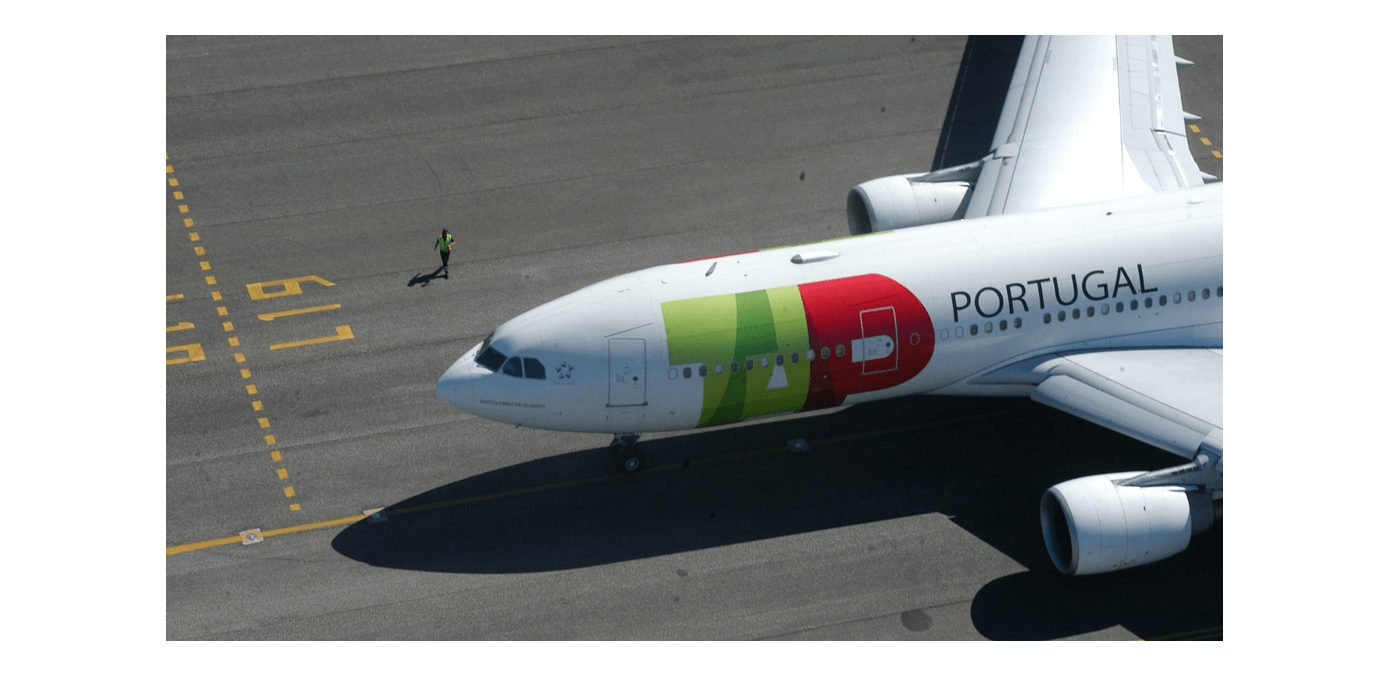tap air portugal plane airport