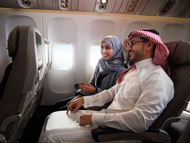 saudia arabian airline travel couple